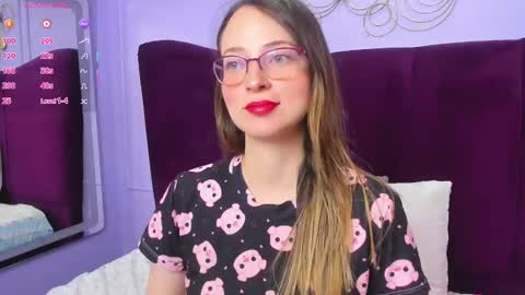 Snapshot of ambeerrwood_ chatting on 2, 3, 2025 . Amber Wood . online show from 2, 3, 2025