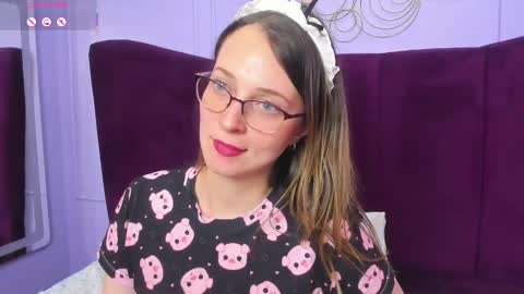Snapshot of ambeerrwood_ chatting on 2, 3, 2025 . Amber Wood . online show from 2, 3, 2025