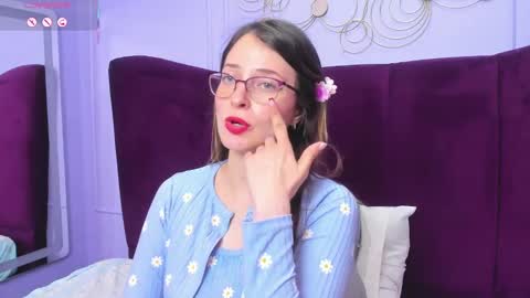 Snapshot of ambeerrwood_ chatting on 5, 3, 2025 . Amber Wood . online show from 5, 3, 2025