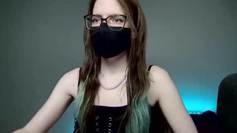 Amber non-nude model online show from 1, 11, 2025