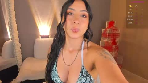 amber_curly online show from 6, 1, 2025
