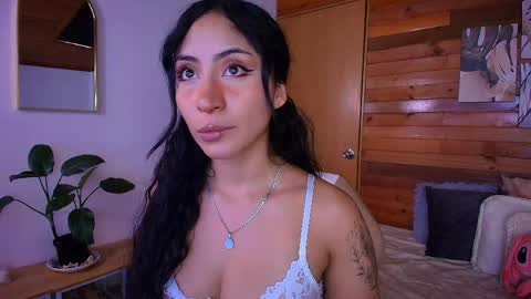 Snapshot of amber_curly chatting on 22, 4, 2026 amber_curly online show from 22, 4, 2026