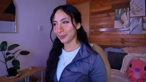 Snapshot of amber_curly chatting on 28, 4, 2026 amber_curly online show from 28, 4, 2026