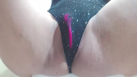 Snapshot of amber_moore chatting on 25, 11, 2025 Amber Moore online show from 25, 11, 2025