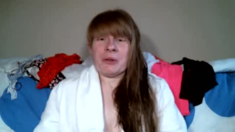 Snapshot of amberglo chatting on 10, 5, 2026 Amberglo Anderson online show from 10, 5, 2026