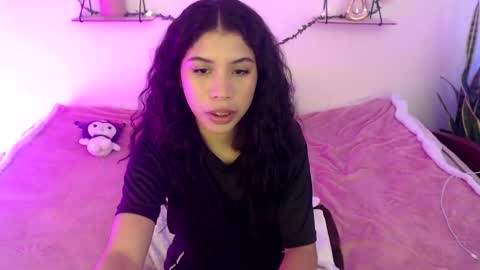 Snapshot of amberjeong chatting on 13, 12, 2024 Amber Jeong online show from 13, 12, 2024