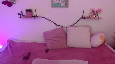 Snapshot of amberjeong chatting on 23, 12, 2024 Amber Jeong online show from 23, 12, 2024