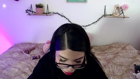 Snapshot of amberjeong chatting on 30, 12, 2024 Amber Jeong online show from 30, 12, 2024