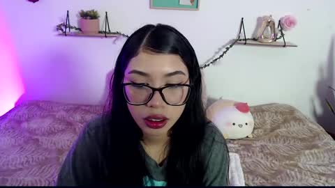 Snapshot of amberjeong chatting on 13, 1, 2025 Amber Jeong online show from 13, 1, 2025