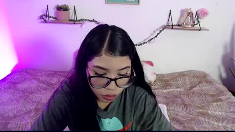 Snapshot of amberjeong chatting on 14, 1, 2025 Amber Jeong online show from 14, 1, 2025