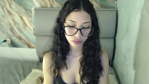 Snapshot of amberjeong chatting on 25, 9, 2025 Amber Jeong online show from 25, 9, 2025