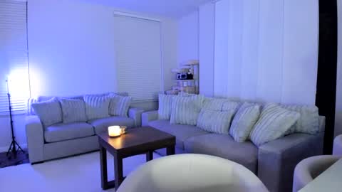 amberkinsley online show from 12, 1, 2025