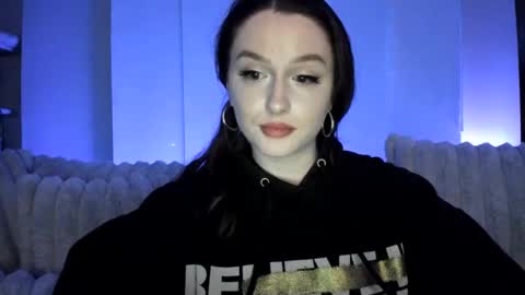 amberkinsley online show from 17, 2, 2025