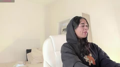 Amber online show from 1, 4, 2026