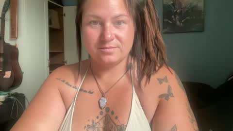 ambermoss7 online show from 15, 7, 2026