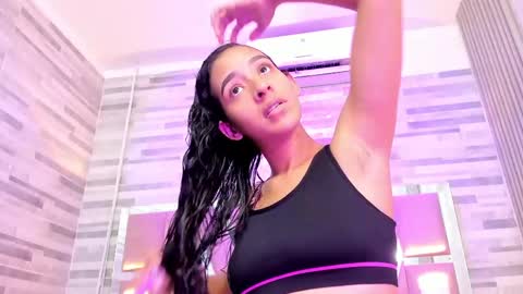 Snapshot of amberr_sweett chatting on 27, 5, 2026 Amber online show from 27, 5, 2026
