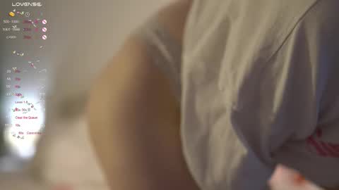 Snapshot of ambershoney chatting on 19, 9, 2025 Amber online show from 19, 9, 2025