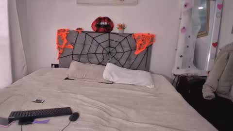 Amber  online show from 13, 10, 2025