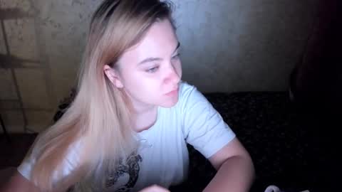 Snapshot of ambrosia__ chatting on 17, 9, 2025 ambrosia__ online show from 17, 9, 2025