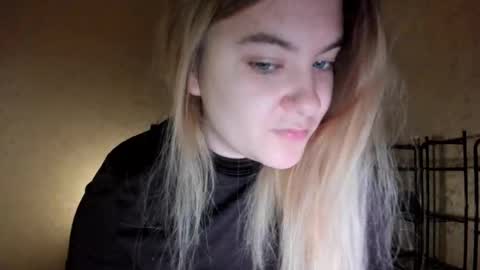 Snapshot of ambrosia__ chatting on 6, 10, 2025 ambrosia__ online show from 6, 10, 2025