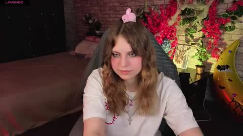 Snapshot of amechan chatting on 28, 10, 2025 Ame online show from 28, 10, 2025