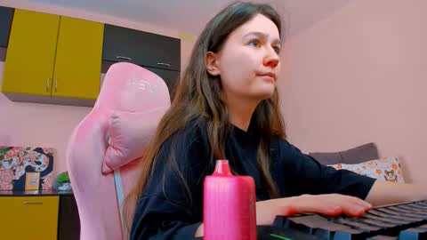 Snapshot of ameli_moon chatting on 27, 9, 2025 Eileen online show from 27, 9, 2025