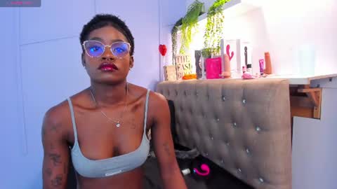 Amelia Adams online show from 6, 7, 2026