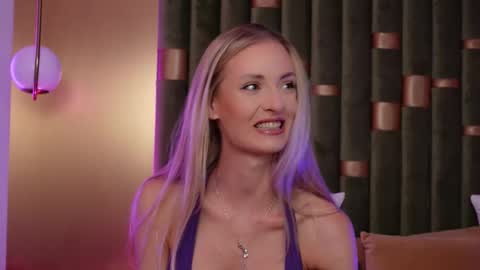 Amelia online show from 9, 9, 2025