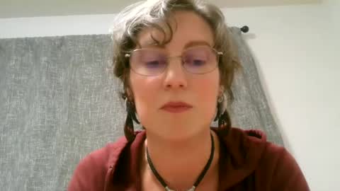 Ameliaishka online show from 4, 10, 2025