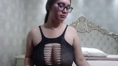 Snapshot of ameliajhonsonx chatting on 2, 7, 2026 Amelia online show from 2, 7, 2026