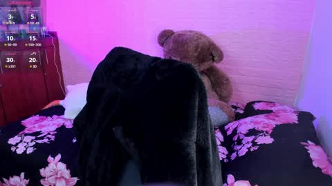 Snapshot of ameliamedina chatting on 19, 12, 2024 I am Ame Nice to meet you online show from 19, 12, 2024