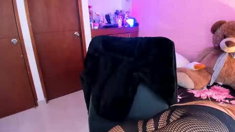 Snapshot of ameliamedina chatting on 17, 9, 2025 I am Ame Nice to meet you online show from 17, 9, 2025