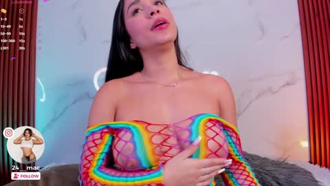 Snapshot of amelie_leigh chatting on 16, 12, 2024 Alejandra online show from 16, 12, 2024