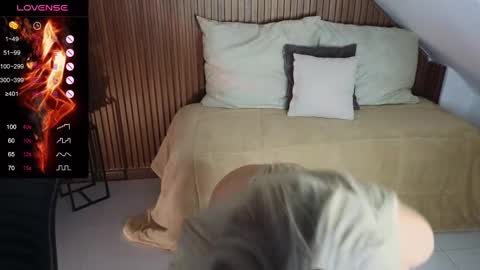 Snapshot of amelieaxie chatting on 10, 3, 2025 Isabella online show from 10, 3, 2025