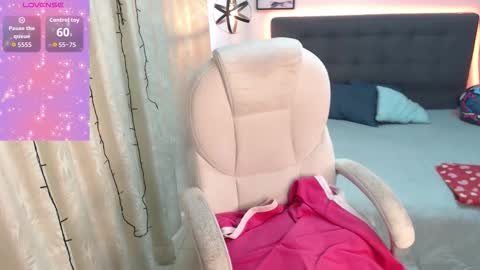 Snapshot of amelierose1 chatting on 1, 11, 2025 Amelie online show from 1, 11, 2025