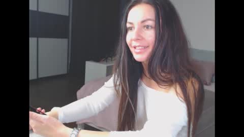 amelinamersi online show from 19, 10, 2025