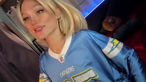 amelinckx online show from 11, 2, 2025