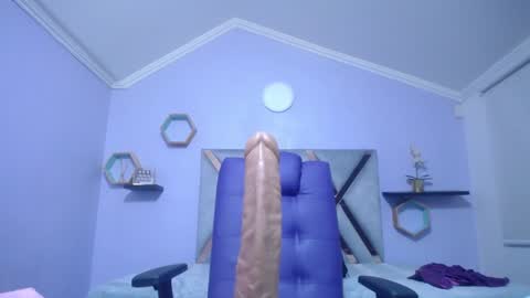 Amell Thomson online show from 23, 12, 2024