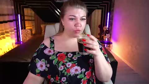 Snapshot of amellywhite chatting on 21, 7, 2026 Alina online show from 21, 7, 2026