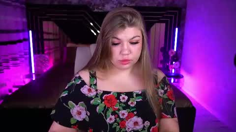 Snapshot of amellywhite chatting on 26, 7, 2026 Alina online show from 26, 7, 2026