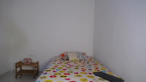 Amely  online show from 4, 2, 2025