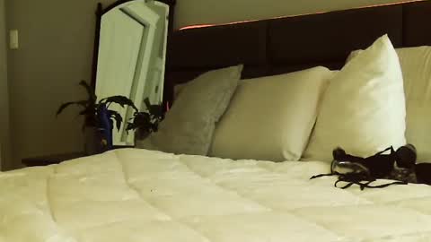 HOT white  naughty leo  xxx online show from 8, 2, 2025