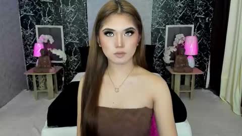 Claire online show from 5, 11, 2025