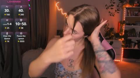 Hi-hi I am Kate welcome to my sexy room online show from 10, 12, 2024