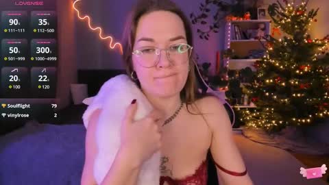 Hi-hi I am Kate welcome to my sexy room online show from 20, 12, 2024