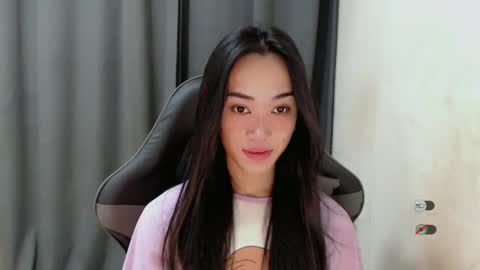 Snapshot of ami_lewis chatting on 23, 12, 2024 JOANNA online show from 23, 12, 2024