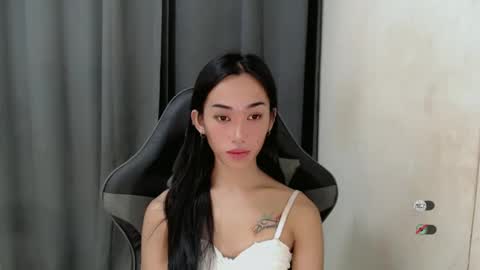 Snapshot of ami_lewis chatting on 27, 12, 2024 JOANNA online show from 27, 12, 2024