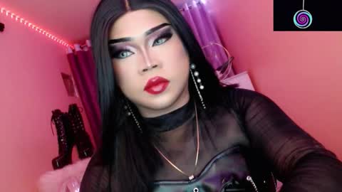 Queen Mireska online show from 25, 10, 2025