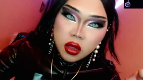 Snapshot of amiadoll chatting on 12, 6, 2026 Queen Mireska online show from 12, 6, 2026