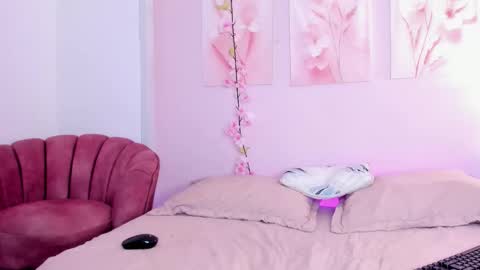 Snapshot of amiiclark chatting on 6, 2, 2026 AmiiClark online show from 6, 2, 2026